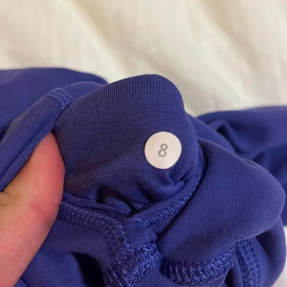 Lululemon Purple cropped leggings 8 - Picture 5 of 7